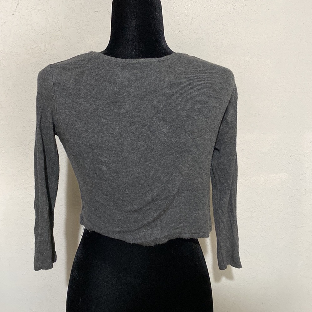 Brandy Melville Long Sleeve Crop Top - Picture 5 of 5
